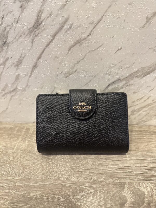 Coach 經典款中夾
